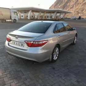 Toyota Camry 2015
