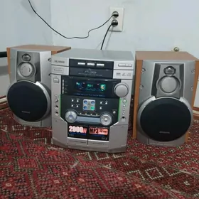 Музыкальный центр