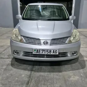 Nissan Tiida 2007