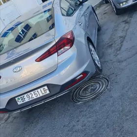 Hyundai Elantra 2020