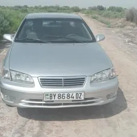 Toyota Camry 2000