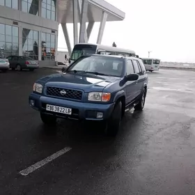 Nissan Pathfinder 1999