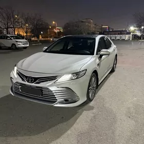 Toyota Camry 2023