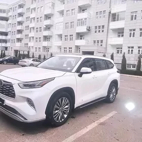 Toyota Highlander 2020