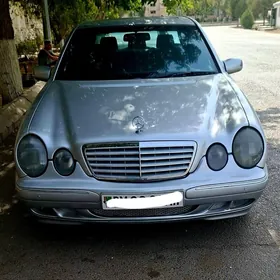 Mercedes-Benz E320 2000