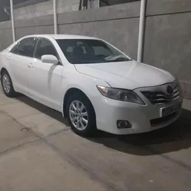 Toyota Camry 2010