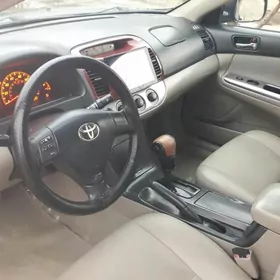 Toyota Camry 2005
