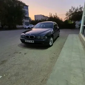 BMW E39 2002