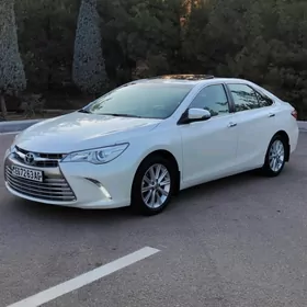 Toyota Camry 2015