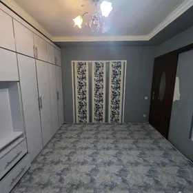 не дорого  6 Мик 2 ком 2 этаж