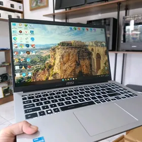 MSI Noutbuk i3 13gen ssd512gb