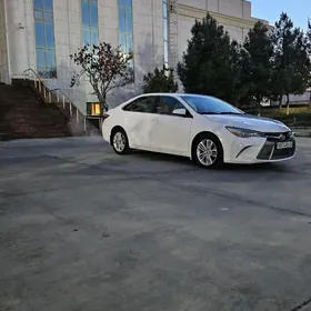 Toyota Camry 2015