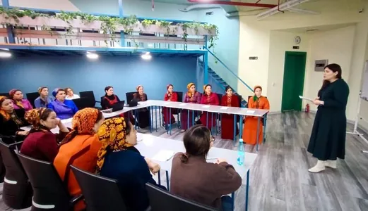 Aşgabatda “Ýaş tebigatçy” jemgyýetçilik gurmasynyň we BMGÖM-niň guramagynda klimat dialogy geçirildi