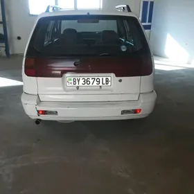 Mitsubishi Chariot 1995