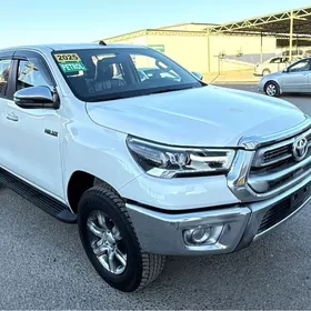 Toyota Hilux 2025
