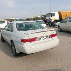 Toyota Camry 2000