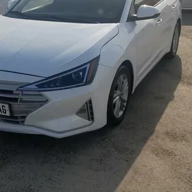 Hyundai Elantra 2020