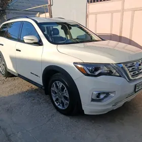 Nissan Pathfinder 2019