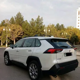 Toyota RAV4 2021