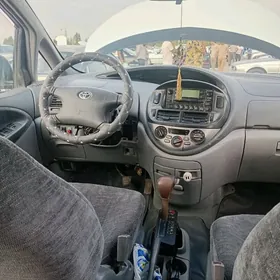 Toyota Sienna 2001