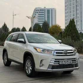 Toyota Highlander 2019