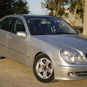 Mercedes-Benz E320 2003