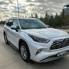 Toyota Highlander 2023