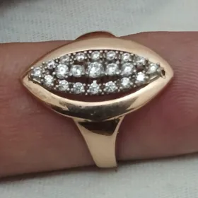 gyzyl ýúzúk gysagly