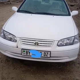 Toyota Camry 1998