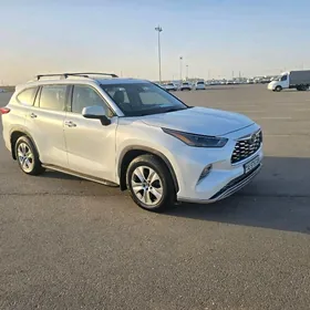 Toyota Highlander 2022