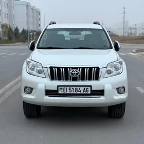 Toyota Land Cruiser Prado 2011