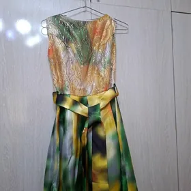 Вечернее платье