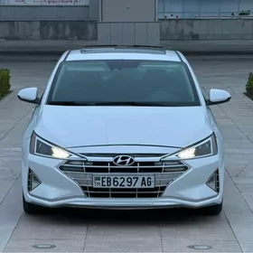Hyundai Elantra 2020