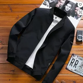 Черная ветровка