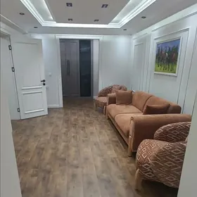 4 komn / 4комн 9мкр Сурикова