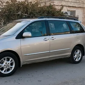 Toyota Sienna 2004