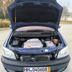 Opel Zafira 2003