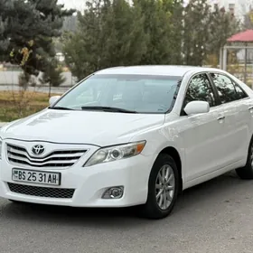 Toyota Camry 2011