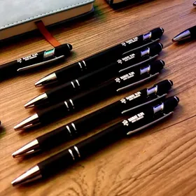 BLOKNOT RUCKA BRELOK SOWGATLYK BLOKNOT, BRELOK, RUCKA, KOWRIK, BOKAL KALENDAR, TERMOZ, KARDON PAKETLAR, KUBARIK, REKLAMA, PRINT-PECAT FUTBOLKA, ZILET, SERGI SOWGATLYKLAR