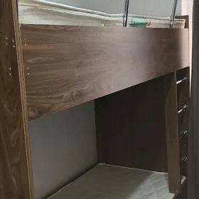 двухъярусная кровать