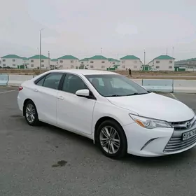 Toyota Camry 2015