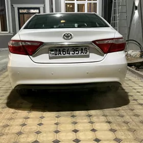 Toyota Camry 2017