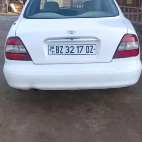 Daewoo Leganza 1998