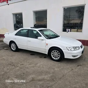 Toyota Camry 2000