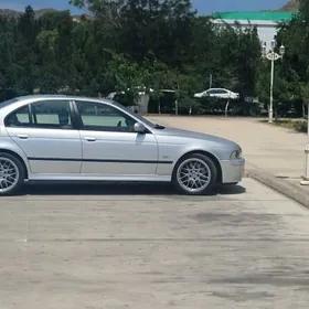 BMW E39 2002