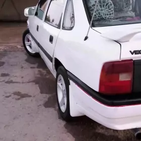 Opel Vectra 1992