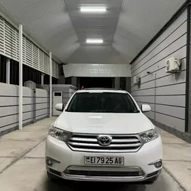 Toyota Highlander 2011