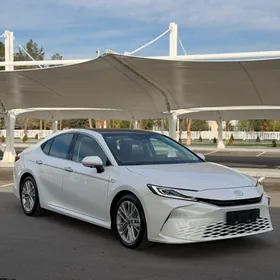 Toyota Camry 2024