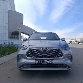 Toyota Highlander 2023