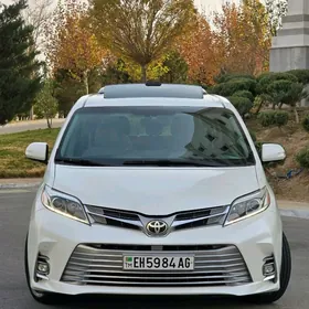 Toyota Sienna 2016